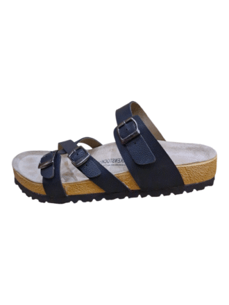 صندل طبی برکن استاک یا بیرکن اشتوک چرم مشکی زنانه birkenstock franca 3 سگک برای تنظیم رویه و زیره چرم طبیعی عکس از نمای بغل بیرون پا